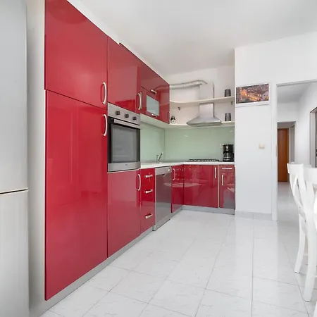 Hvar Lech Spacious 2 Bedroom With Private Parking アパート フヴァル