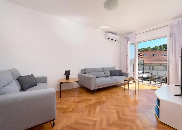 Apartamento Hvar Lech Spacious 2 Bedroom With Private Parking Hvar Town