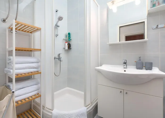 Hvar Lech Spacious 2 Bedroom With Private Parking