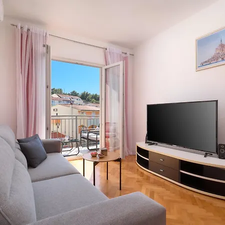 Hvar Lech Spacious 2 Bedroom With Private Parking * 赫瓦尔