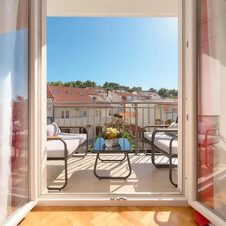 Hvar Lech Spacious 2 Bedroom With Private Parking Hvar Town