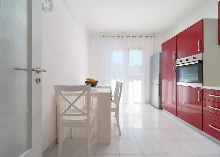 Apartment Hvar Lech Spacious 2 Bedroom With Private Parking *