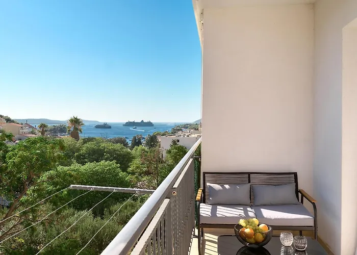 Hvar Lech Spacious 2 Bedroom With Private Parking Apartment Hvar Town