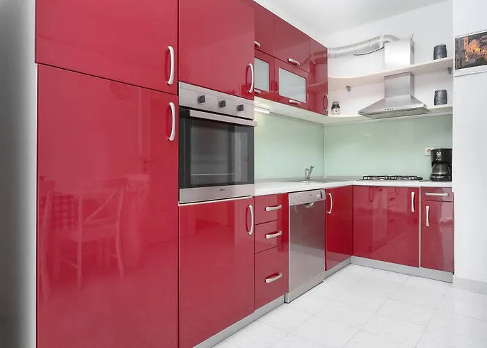 Hvar Lech Spacious 2 Bedroom With Private Parking