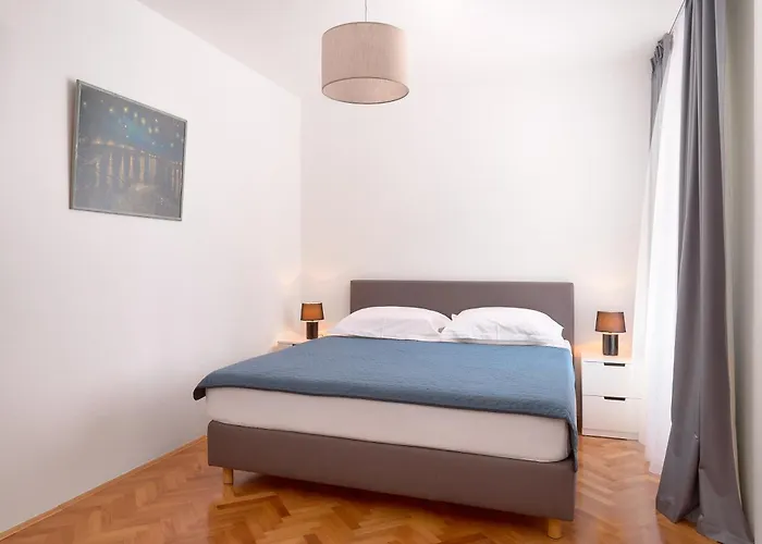 Hvar Lech Spacious 2 Bedroom With Private Parking Apartment *